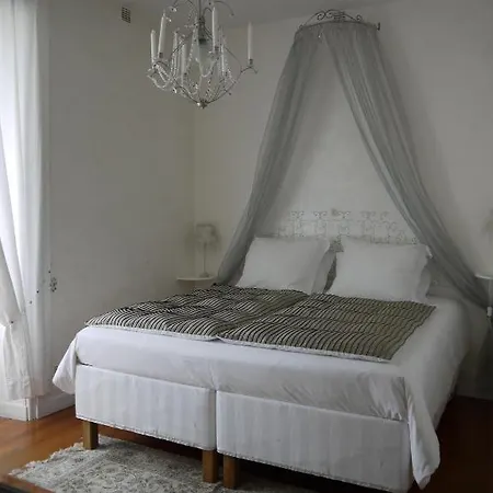 Demeure Valeau Du Rivage فندق مبيت وإفطار *